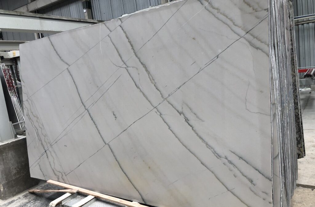 (40) Macaubas Fantasy – Quartzite